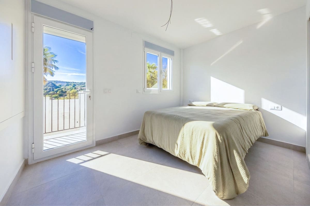 2 bedroom Townhouse for sale in Manilva with pool garage - € 315,000 (Ref: 10047567)