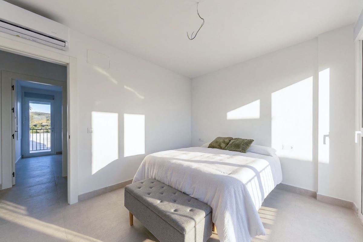 2 bedroom Townhouse for sale in Manilva with pool garage - € 315,000 (Ref: 10047567)