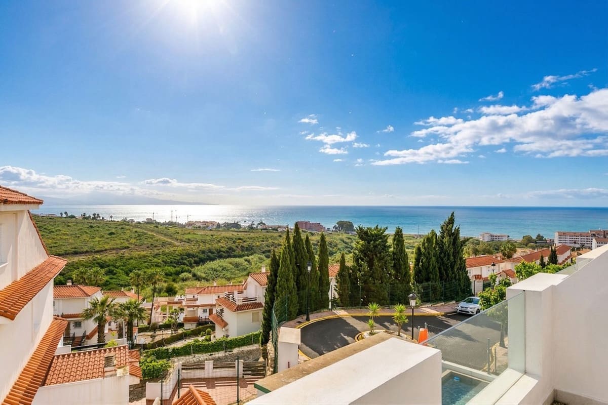 2 bedroom Townhouse for sale in Manilva with pool garage - € 315,000 (Ref: 10047567)