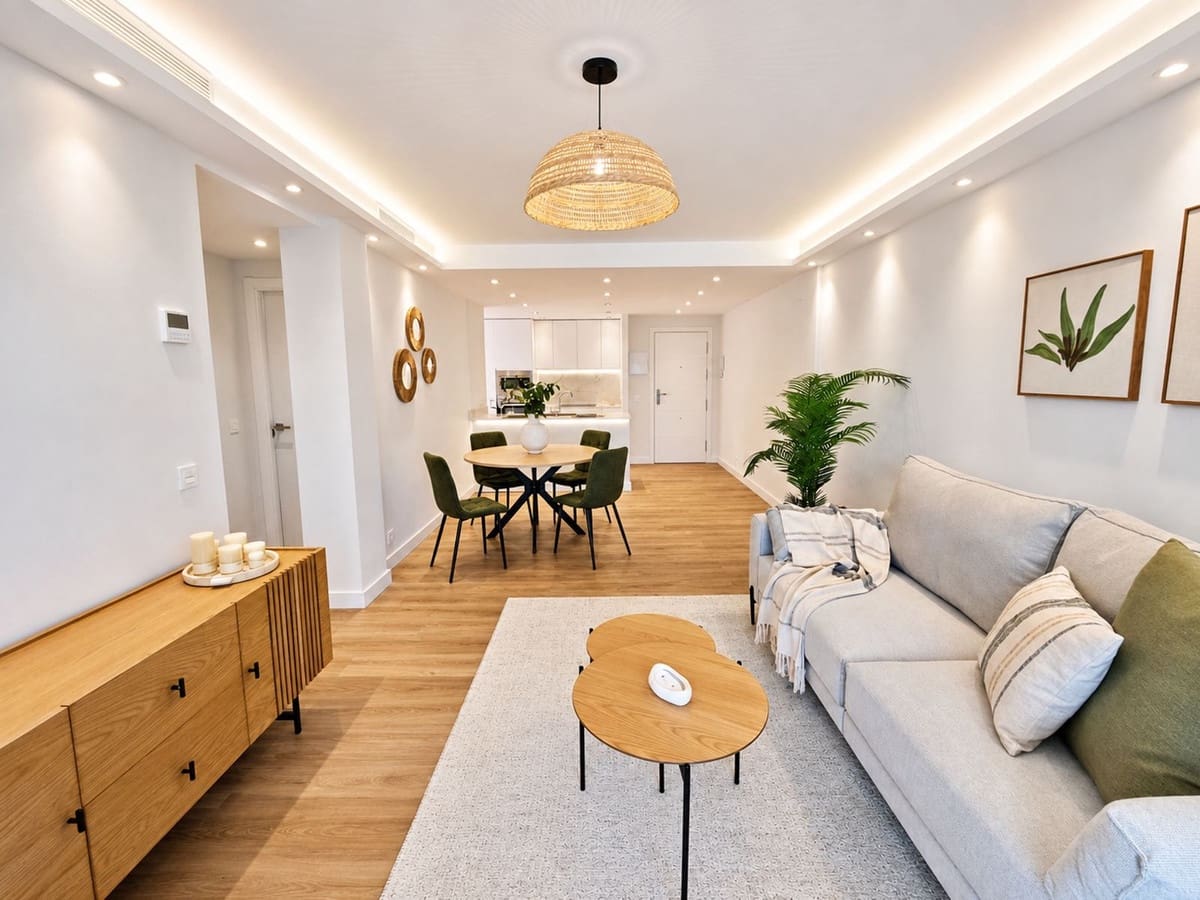 Apartamento de 2 habitaciones en La Duquesa / Puerto de la Duquesa en venta - 345.000 € (Ref: 10047571)
