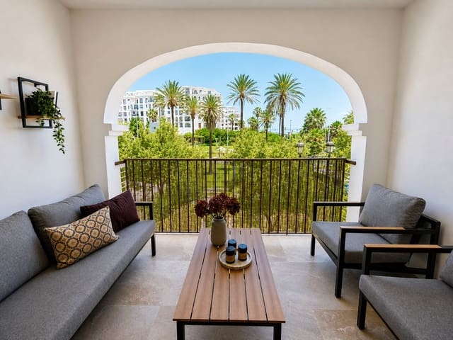 Apartamento de 2 habitaciones en La Duquesa / Puerto de la Duquesa, Manilva en venta - 345.000 € (Ref: 10047571)