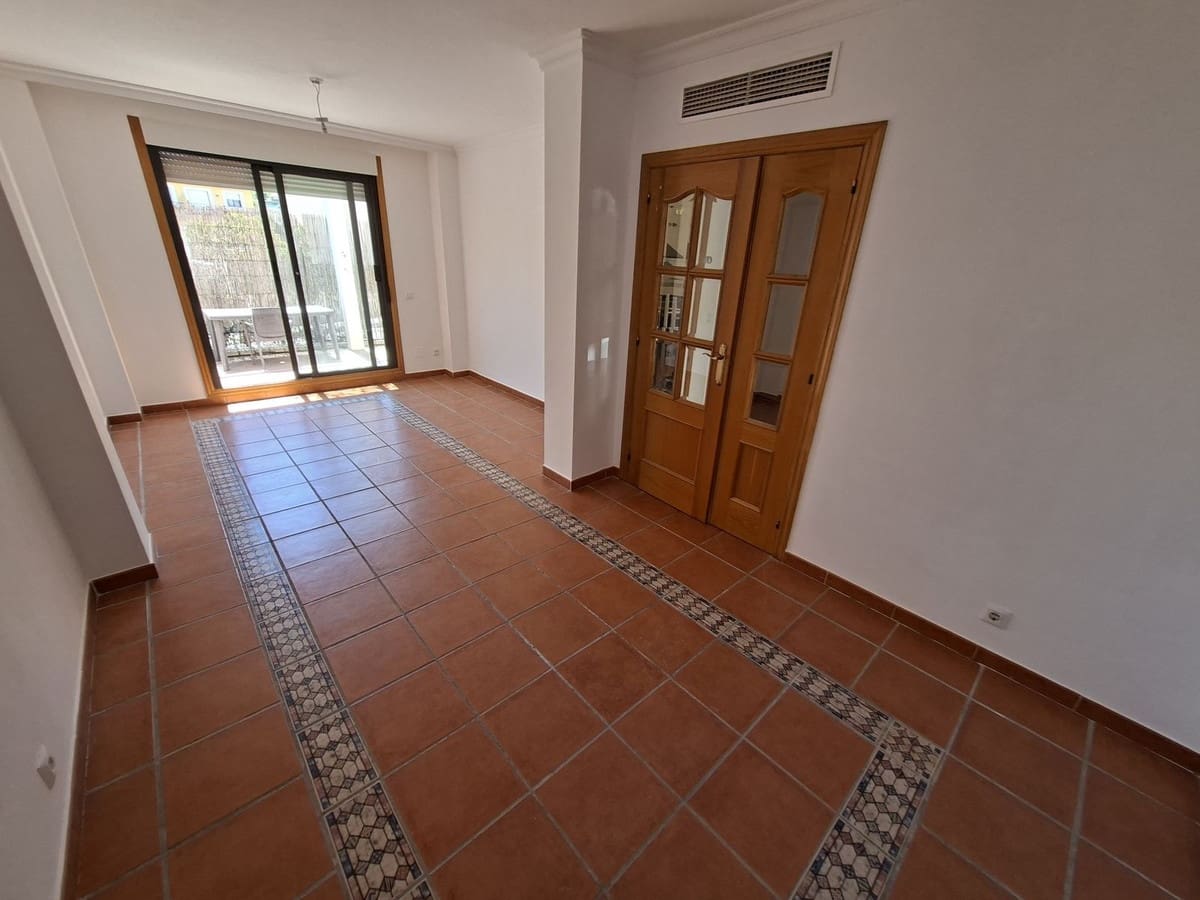 Chalet de 3 habitaciones en San Luis de Sabinillas en venta con piscina garaje - 420.000 € (Ref: 10047589)