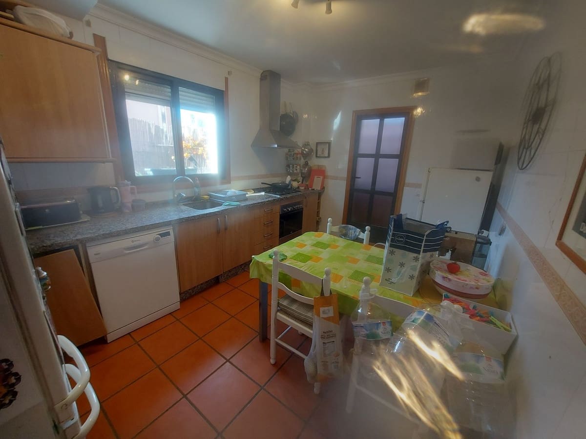 Chalet de 3 habitaciones en San Luis de Sabinillas en venta con piscina garaje - 420.000 € (Ref: 10047589)
