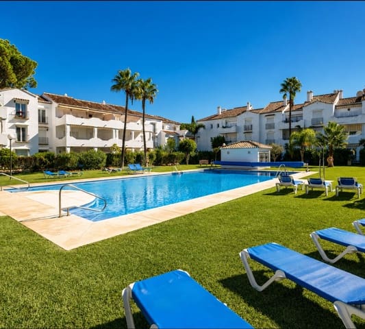 3 sovrum Lägenhet till salu i Estepona med pool - 695 000 € (Ref: 10049374)