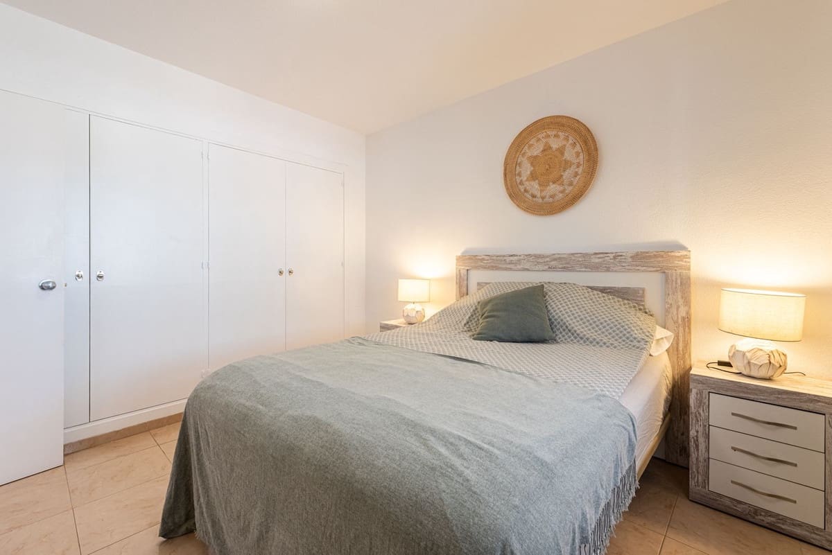 1 sovrum Lägenhet till salu i Estepona med pool - 329 000 € (Ref: 10049584)