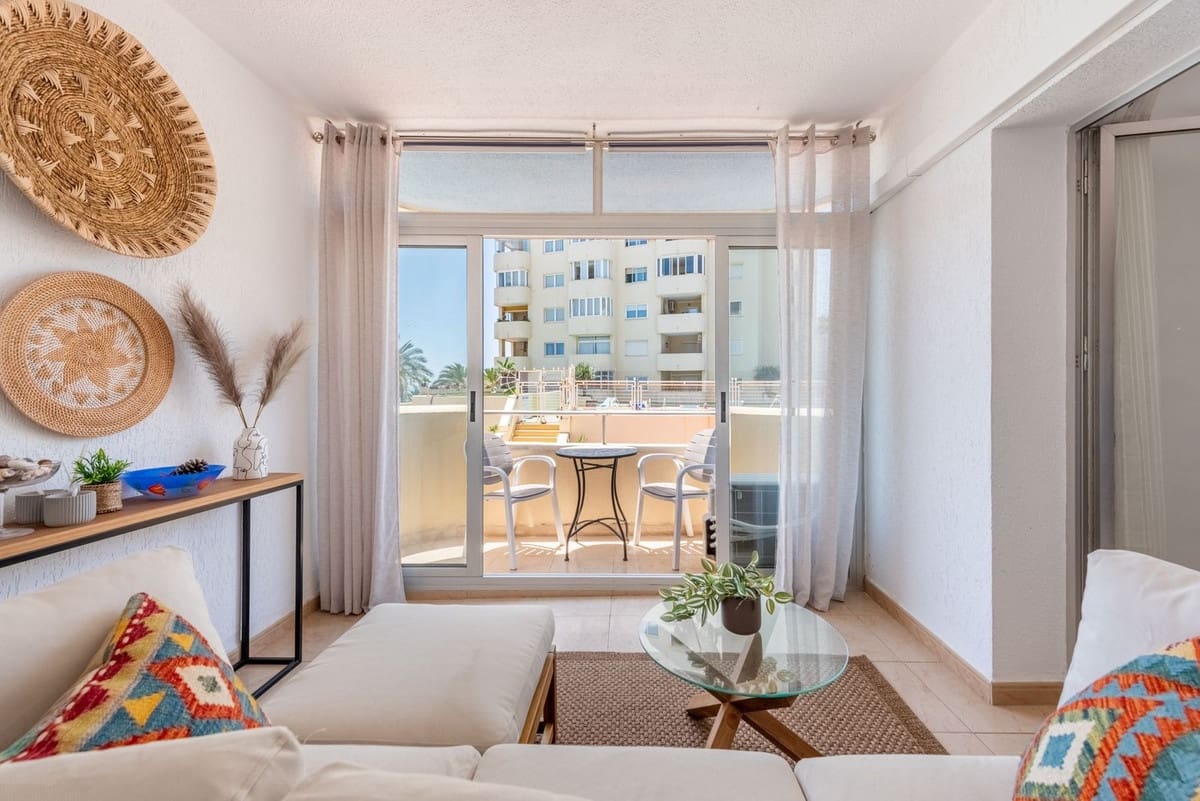 1 sovrum Lägenhet till salu i Estepona med pool - 329 000 € (Ref: 10049584)
