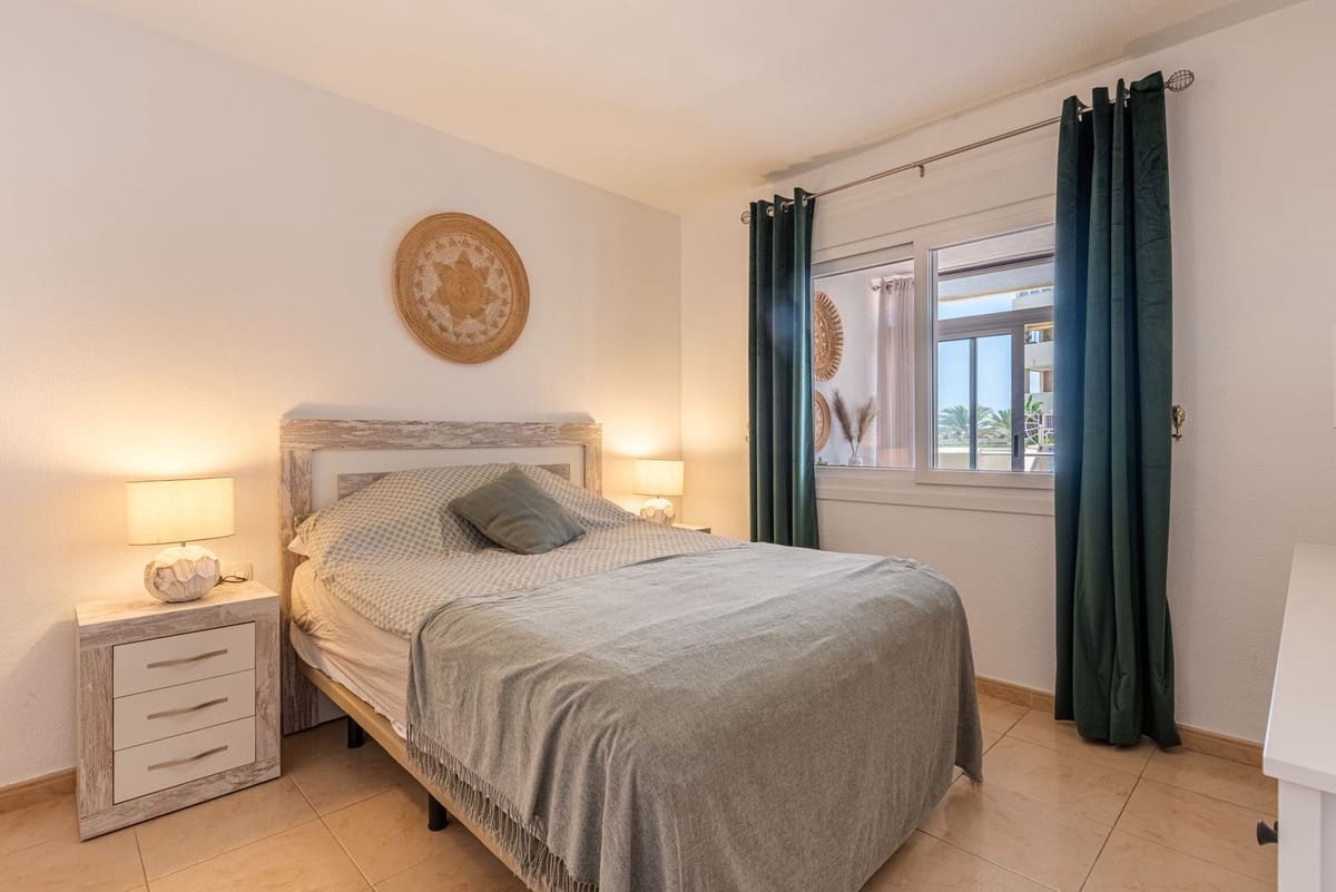 1 sovrum Lägenhet till salu i Estepona med pool - 329 000 € (Ref: 10049584)