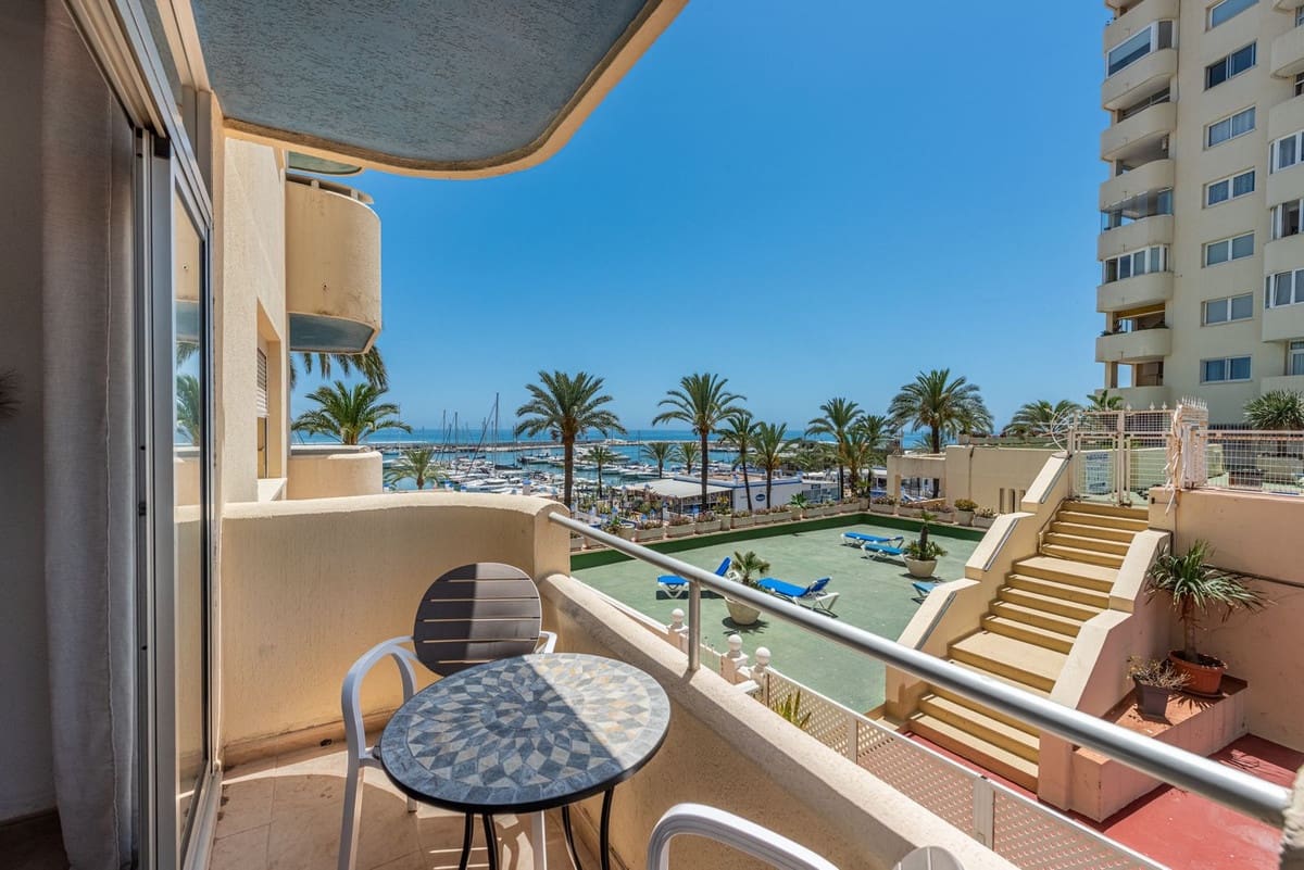 1 sovrum Lägenhet till salu i Estepona med pool - 329 000 € (Ref: 10049584)