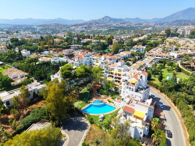 2 soveværelse Lejlighed til salg i Estepona med swimmingpool garage - € 475.000 (Ref: 10049590)