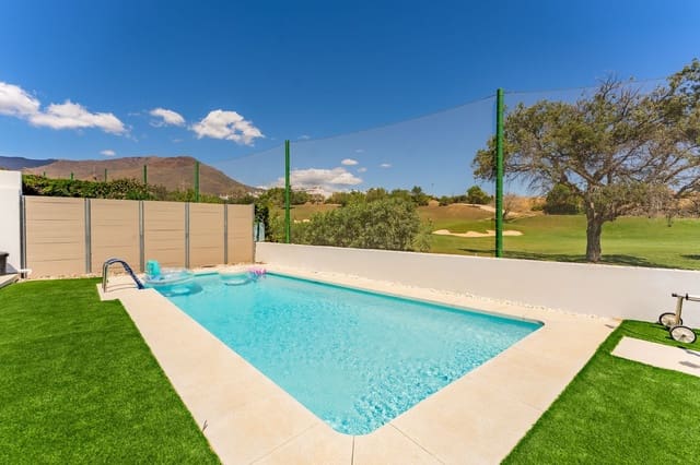 6 makuuhuone Omakotitalo myytävänä paikassa Valle Romano Golf, Estepona mukana uima-altaan 
autotalli - 1 200 000 € (Ref: 10049600)
