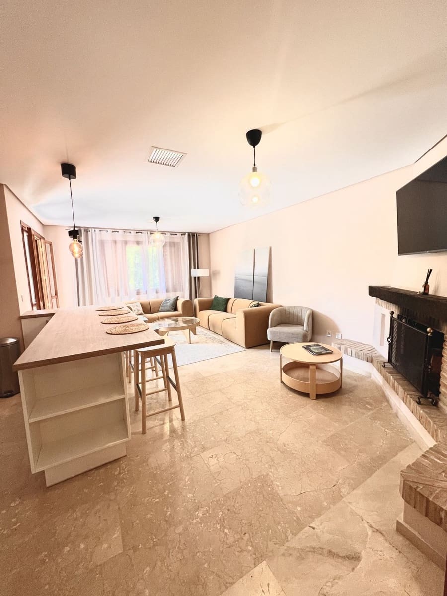 3 Zimmer Apartment zu verkaufen in Nueva Andalucia mit Pool Garage - 480.000 € (Ref: 10055550)