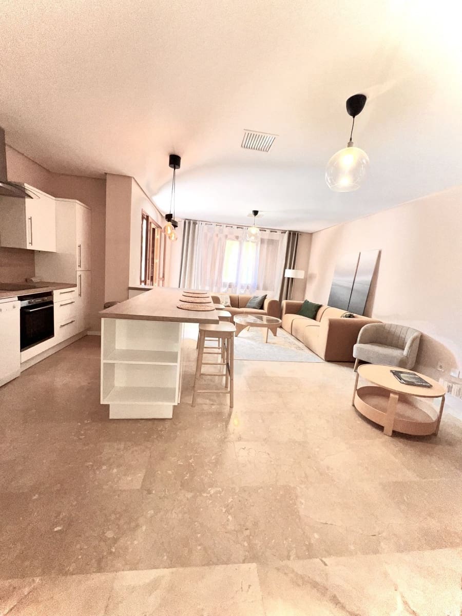 3 Zimmer Apartment zu verkaufen in Nueva Andalucia mit Pool Garage - 480.000 € (Ref: 10055550)