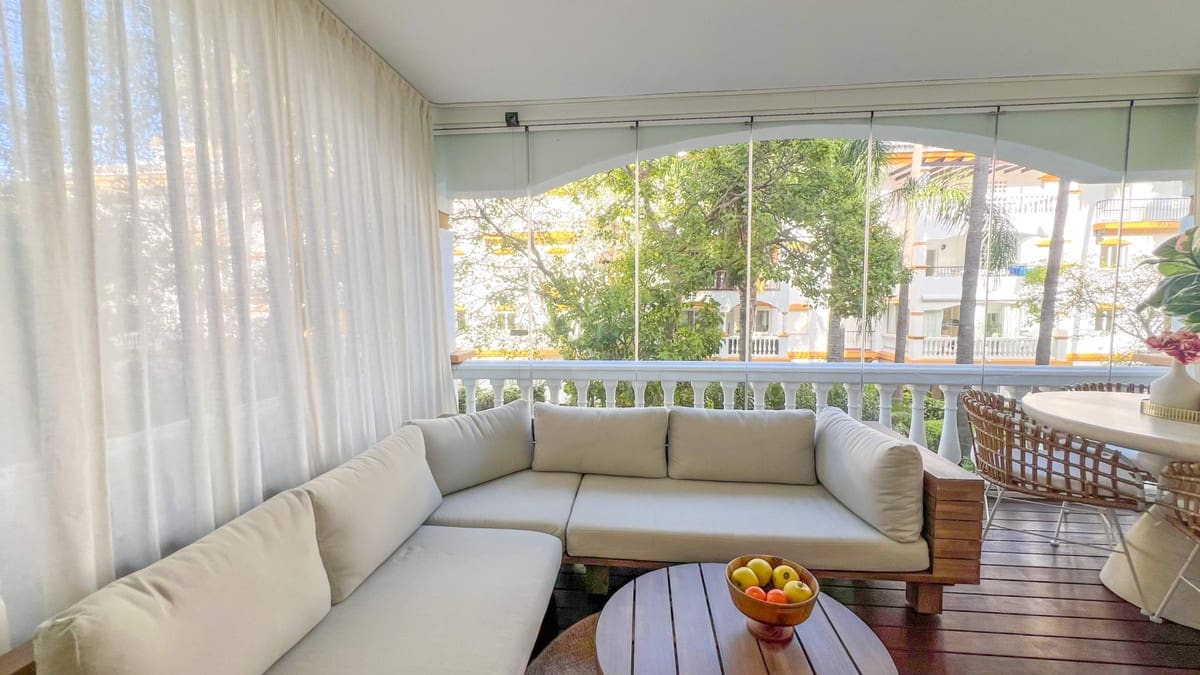 Apartamento de 2 habitaciones en Marbella en venta con piscina garaje - 557.000 € (Ref: 10055556)