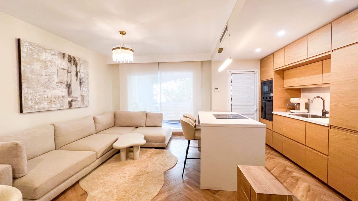 Apartamento de 2 habitaciones en Marbella en venta con piscina garaje - 557.000 € (Ref: 10055556)