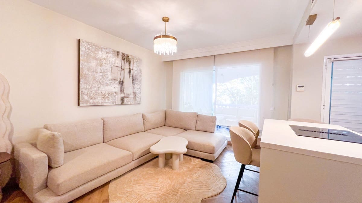 Apartamento de 2 habitaciones en Marbella en venta con piscina garaje - 557.000 € (Ref: 10055556)