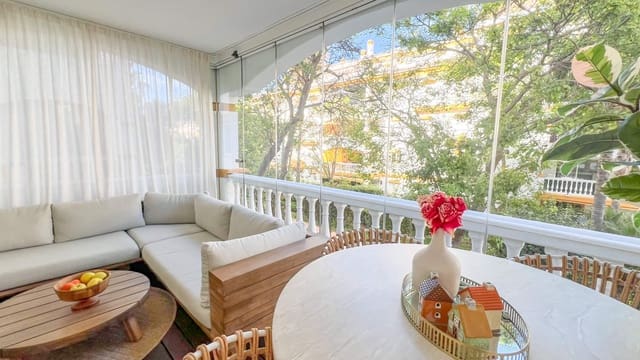 Apartamento de 2 habitaciones en Marbella en venta con piscina garaje - 557.000 € (Ref: 10055556)