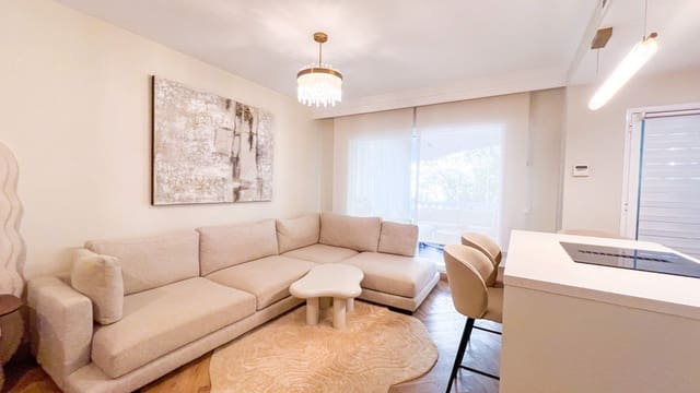 Apartamento de 2 habitaciones en Marbella en venta con piscina garaje - 557.000 € (Ref: 10055556)