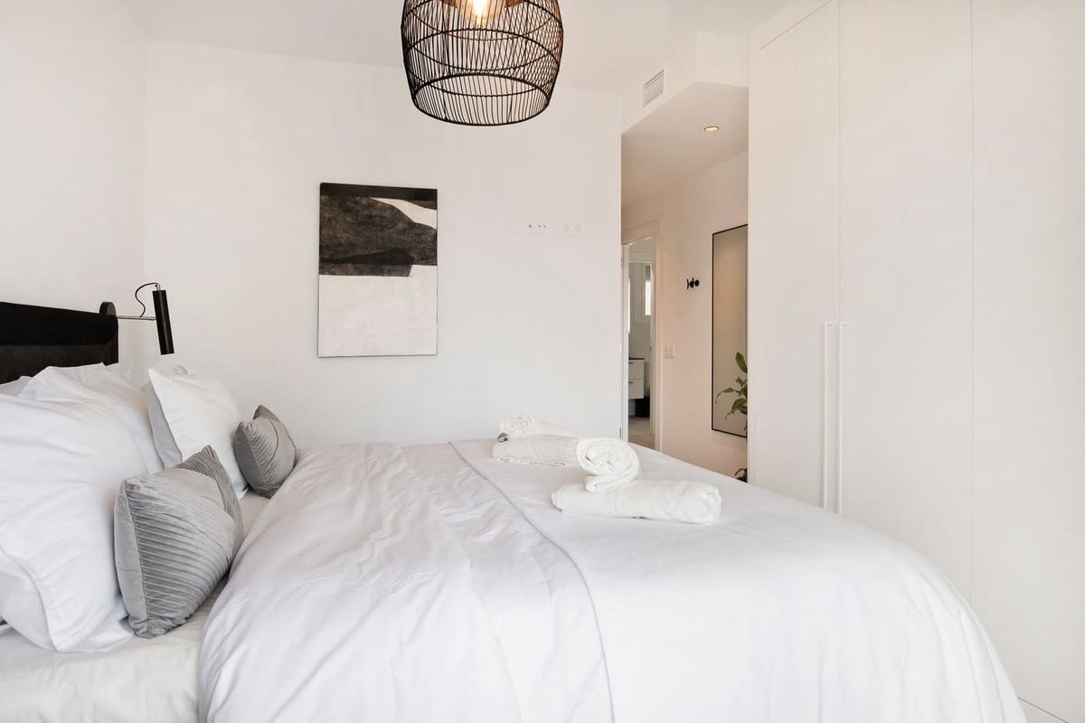 2 quarto Apartamento para venda em Nueva Andalucia com piscina - 675 000 € (Ref: 10055561)