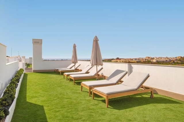 2 quarto Apartamento para venda em Nueva Andalucia, Marbella com piscina - 675 000 € (Ref: 10055561)