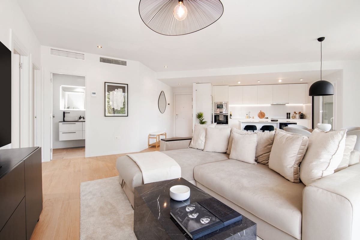 2 quarto Apartamento para venda em Nueva Andalucia com piscina - 675 000 € (Ref: 10055561)