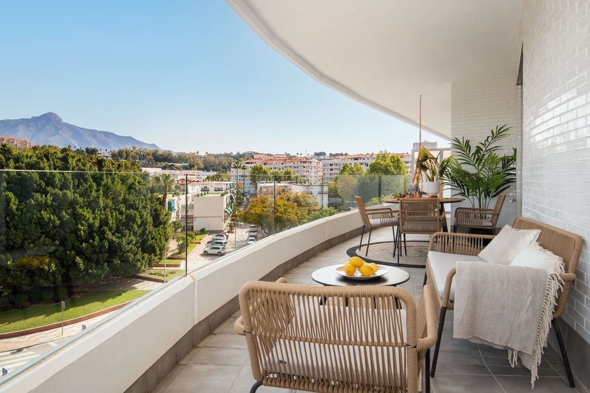 2 quarto Apartamento para venda em Nueva Andalucia com piscina - 675 000 € (Ref: 10055561)
