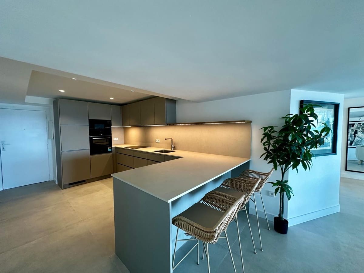3 Zimmer Apartment zu verkaufen in Marbella mit Pool Garage - 1.469.000 € (Ref: 10055614)