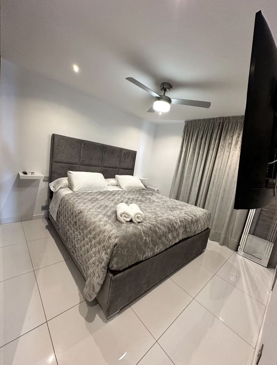 2 slaapkamer Appartement te koop in Marbella met garage - € 1.649.000 (Ref: 10059198)