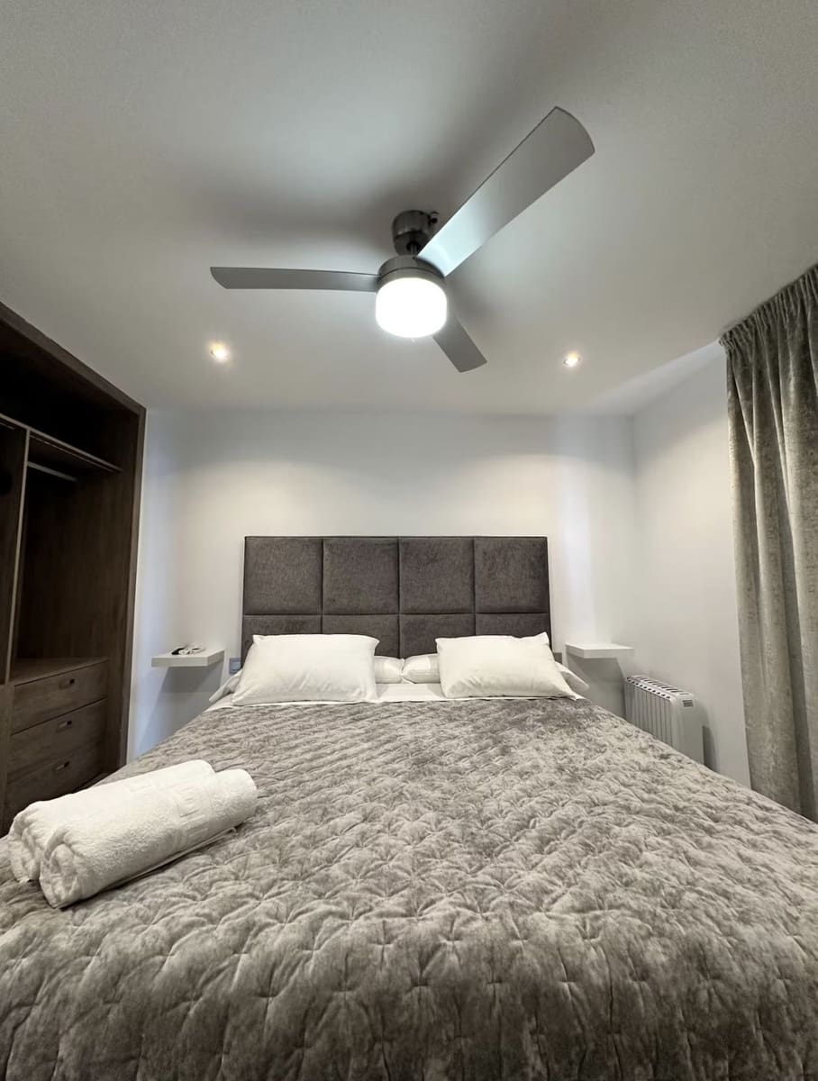 2 slaapkamer Appartement te koop in Marbella met garage - € 1.649.000 (Ref: 10059198)
