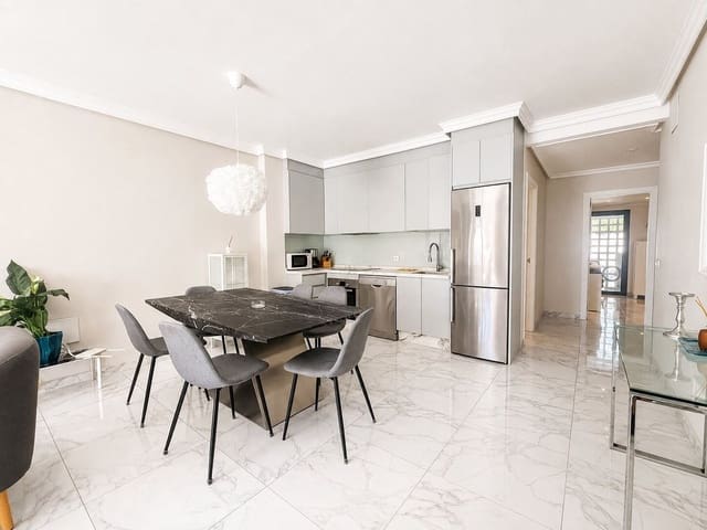 3 sovrum Lägenhet till salu i Nueva Andalucia, Marbella med pool garage - 499 000 € (Ref: 10059442)