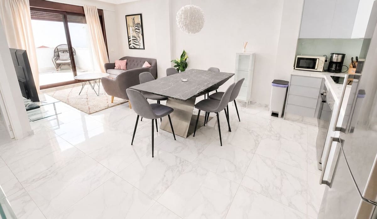 3 sovrum Lägenhet till salu i Nueva Andalucia med pool garage - 499 000 € (Ref: 10059442)