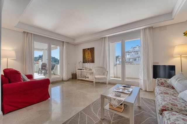 2 soverom Leilighet til salgs i Nueva Andalucia, Marbella med svømmebasseng garasje - € 550 000 (Ref: 10059450)