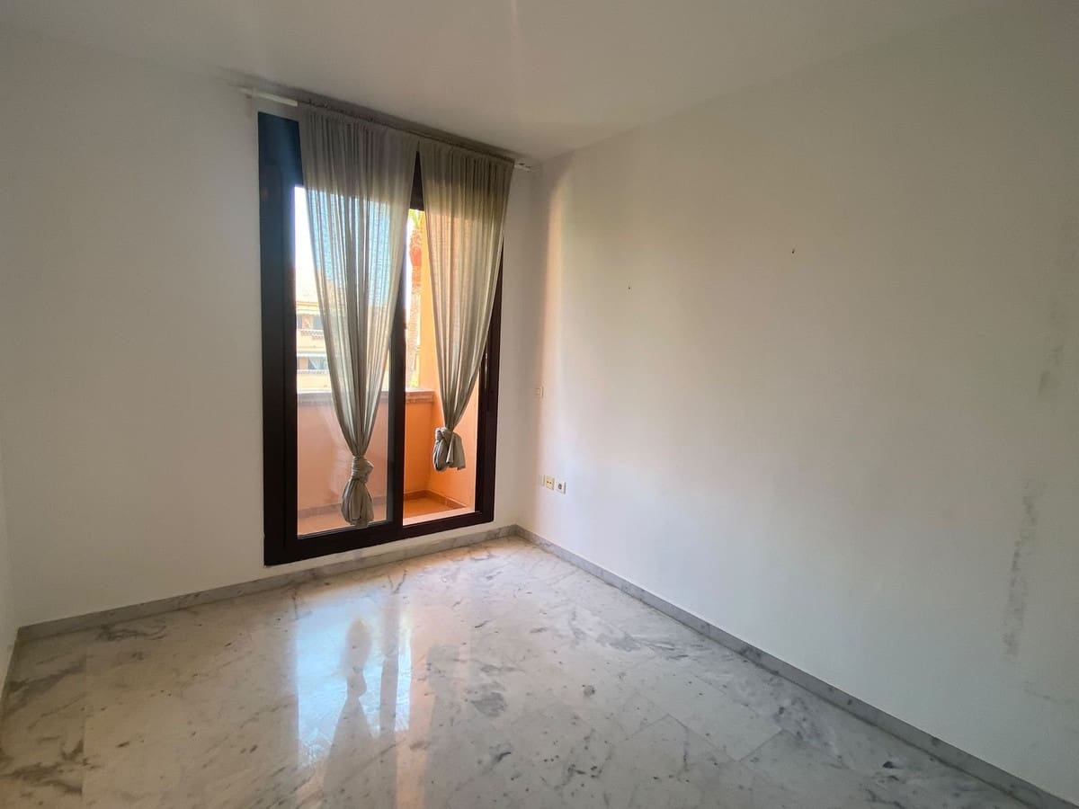 2 slaapkamer Appartement te koop in Golden Mile met zwembad garage - € 699.000 (Ref: 10059454)