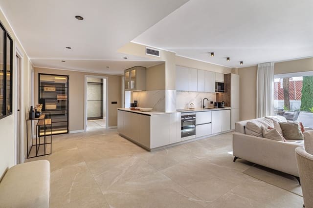 4 slaapkamer Appartement te koop in Nueva Andalucia, Marbella met zwembad garage - € 775.000 (Ref: 10059455)