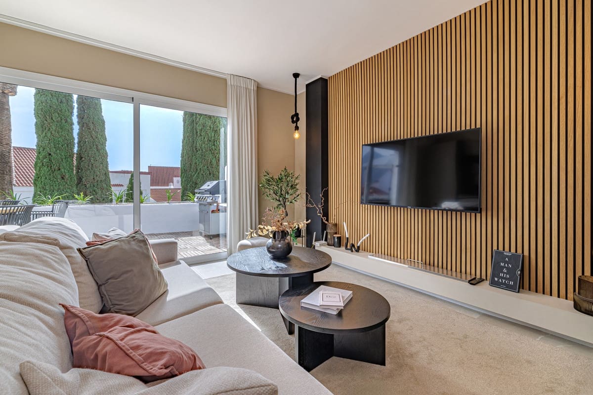 4 slaapkamer Appartement te koop in Nueva Andalucia met zwembad garage - € 775.000 (Ref: 10059455)