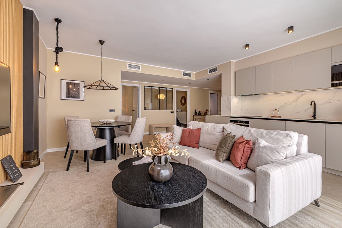 4 slaapkamer Appartement te koop in Nueva Andalucia met zwembad garage - € 775.000 (Ref: 10059455)