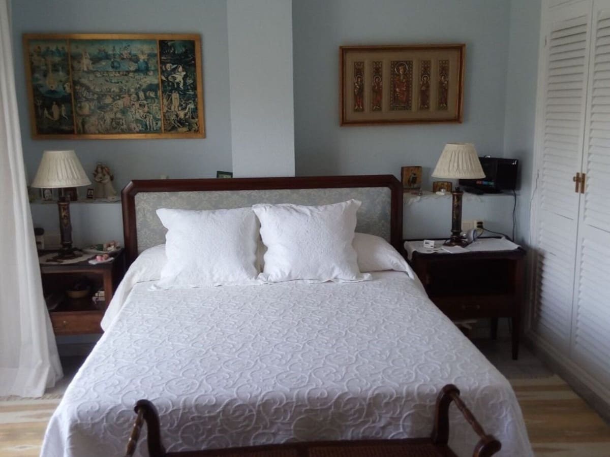 5 bedroom Townhouse for sale in New Golden Mile with pool garage - € 1,090,000 (Ref: 10062006)