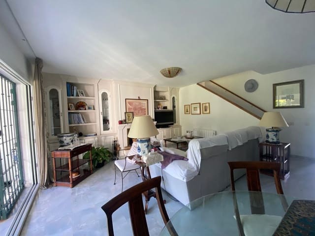 5 bedroom Townhouse for sale in New Golden Mile, Estepona with pool garage - € 1,090,000 (Ref: 10062006)