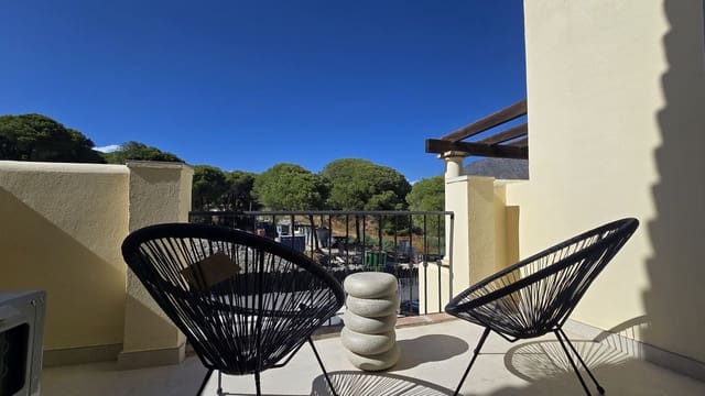 4 bedroom Penthouse for sale in Nueva Andalucia, Marbella with pool garage - € 1,090,000 (Ref: 10062033)