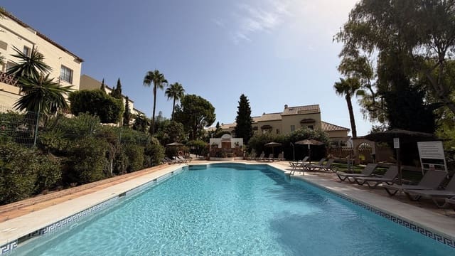 4 bedroom Penthouse for sale in Nueva Andalucia, Marbella with pool garage - € 1,090,000 (Ref: 10062033)