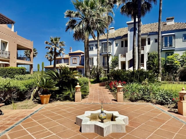3 chambre Penthouse à vendre à Casares avec piscine garage - 995 000 € (Ref: 10064630)