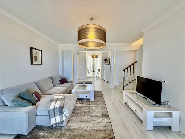 3 chambre Penthouse à vendre à Casares avec piscine garage - 995 000 € (Ref: 10064630)
