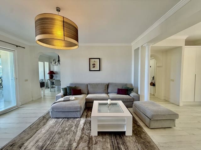 3 chambre Penthouse à vendre à Casares avec piscine garage - 995 000 € (Ref: 10064630)