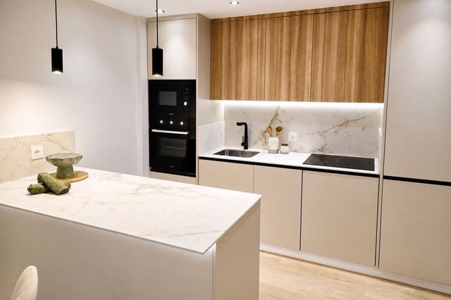 2 Zimmer Apartment zu verkaufen in San Luis de Sabinillas, Manilva mit Pool - 289.000 € (Ref: 10073226)