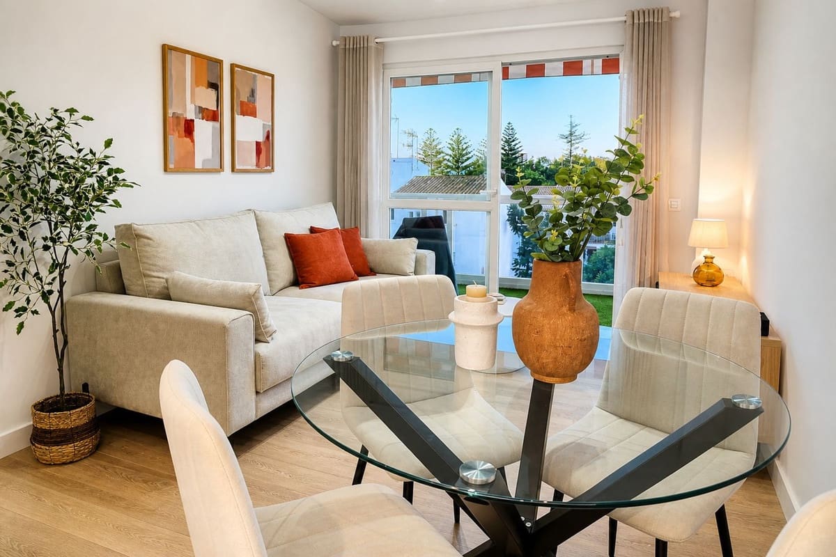 2 Zimmer Apartment zu verkaufen in San Luis de Sabinillas mit Pool - 289.000 € (Ref: 10073226)