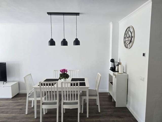 2 Zimmer Apartment zu verkaufen in La Duquesa / Puerto de la Duquesa, Manilva mit Pool - 295.000 € (Ref: 10073305)