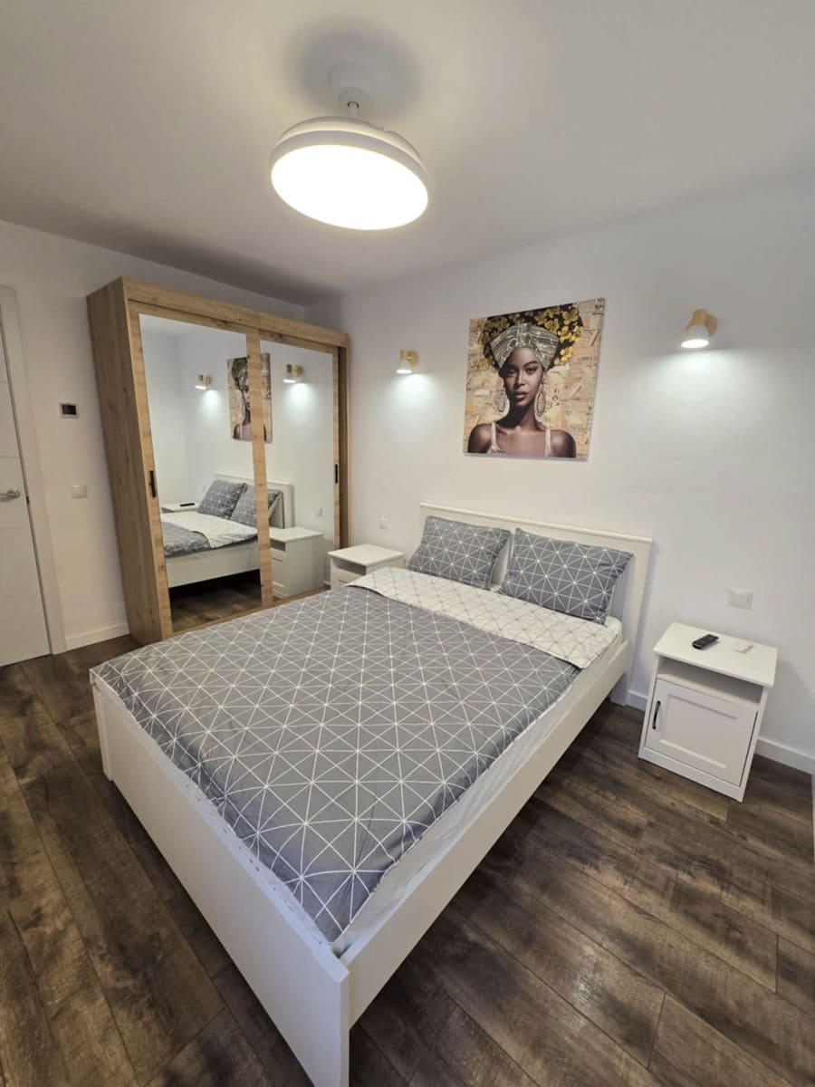 2 Zimmer Apartment zu verkaufen in La Duquesa / Puerto de la Duquesa mit Pool - 295.000 € (Ref: 10073305)