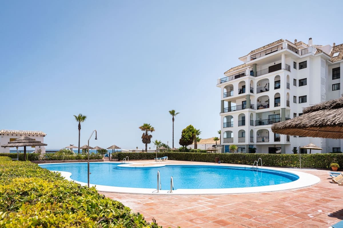 1 Zimmer Apartment zu verkaufen in La Duquesa / Puerto de la Duquesa mit Pool Garage - 299.000 € (Ref: 10075550)