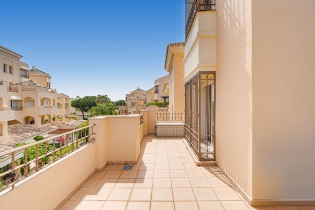 4 slaapkamer Penthouse te koop in Elviria, Marbella met zwembad - € 1.395.000 (Ref: 10075595)