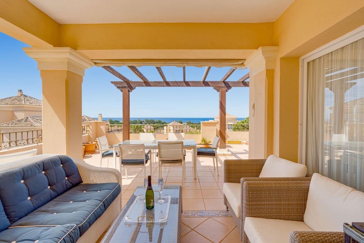 4 slaapkamer Penthouse te koop in Elviria met zwembad - € 1.395.000 (Ref: 10075595)