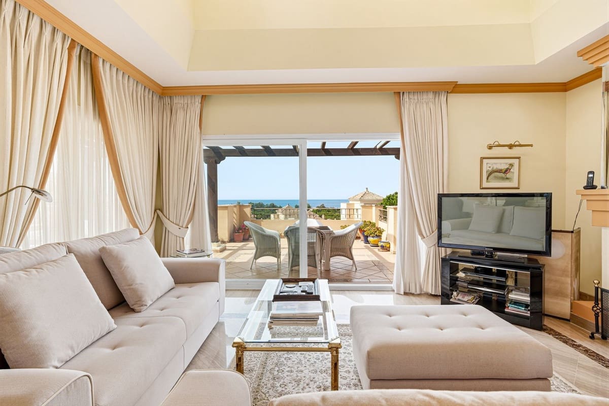 4 slaapkamer Penthouse te koop in Elviria met zwembad - € 1.395.000 (Ref: 10075595)